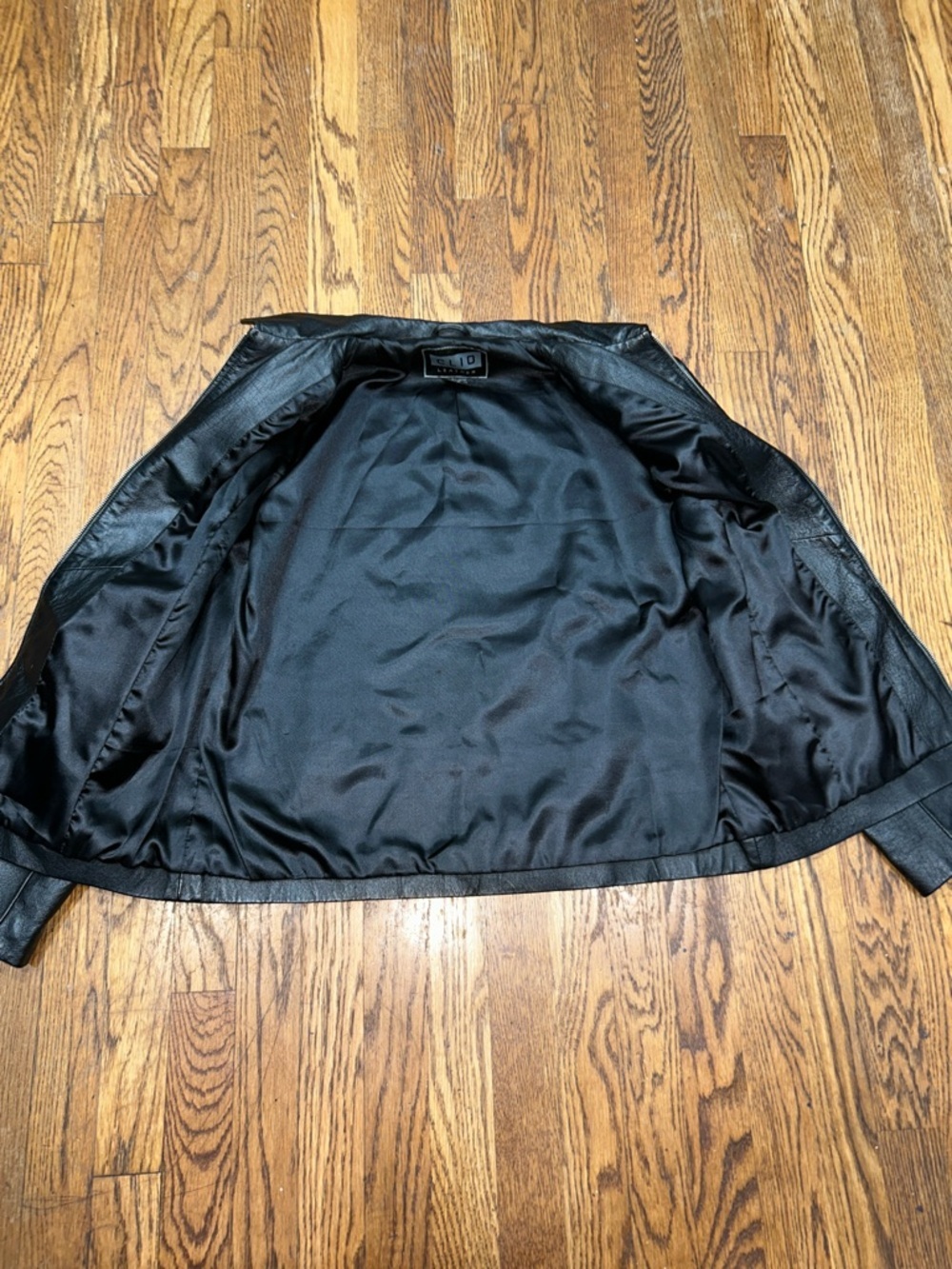 Clio Women’s Black Leather Bomber Jacket with Zip Front - Picture 3 of 11